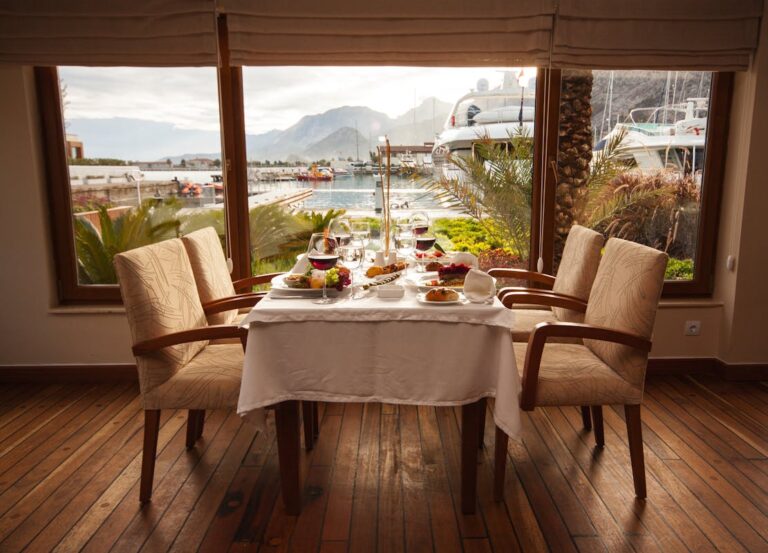 Dining Room Styling Secrets: From Casual to Entertaining Ready